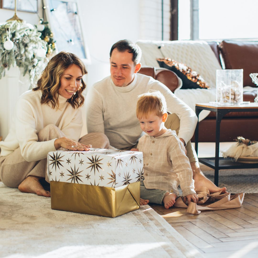 What to Consider When Gifting Fragrance: A Guide to the Perfect Scented Present - South Beach Perfumes